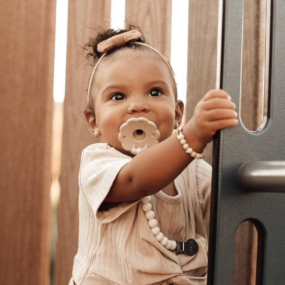 Ali+Oli Silicone Pacifier Clip