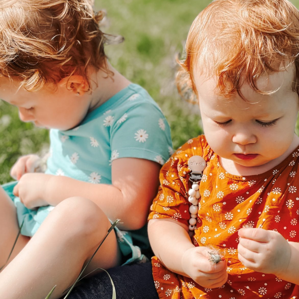 Ali+Oli Silicone Pacifier Clip
