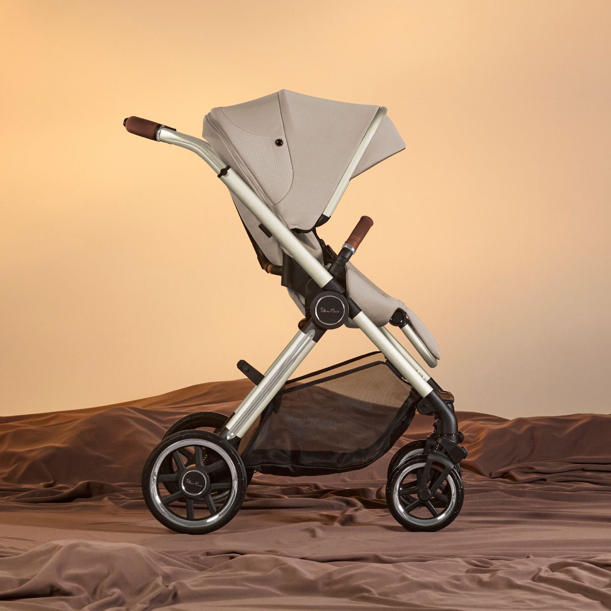 Silver Cross Reef 2 Full-Size Stroller + Folding Bassinet Bundle