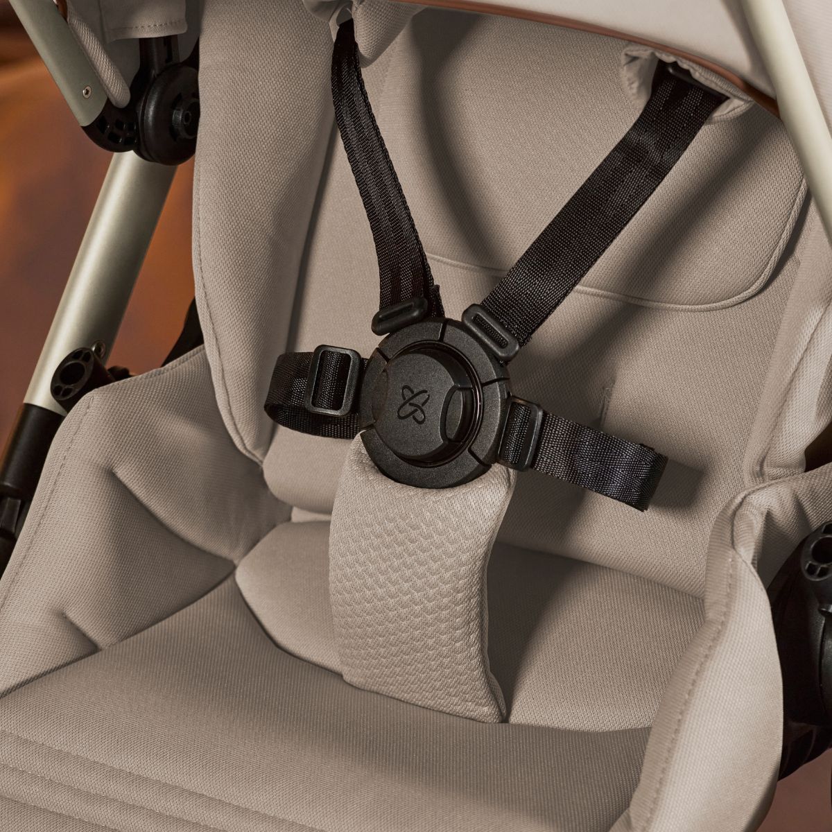 Silver Cross Reef 2 Full-Size Stroller + Folding Bassinet Bundle
