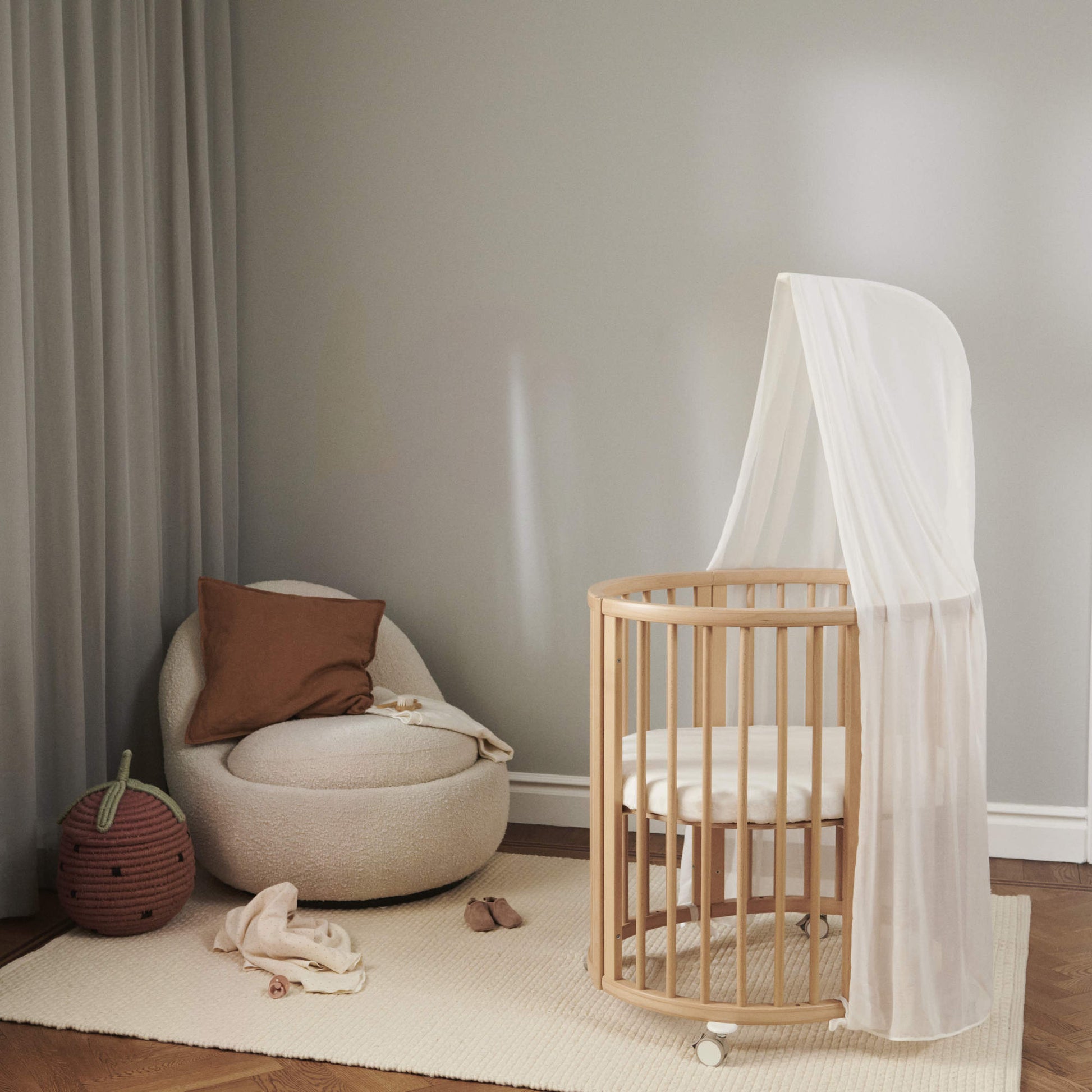 stokke sleepi mini spacer Stokke Sleepi Mini Bundle V3 – Swaddles Baby