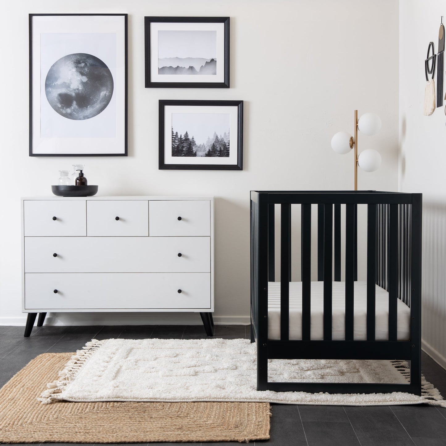 dadada Austin 3-in-1 Convertible Crib