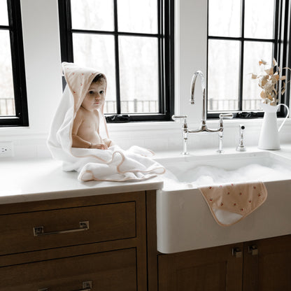 Ely's & Co. Hooded Towel With Pocket Wash Cloth