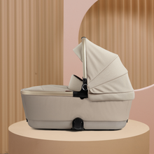 Load image into Gallery viewer, Silver Cross Reef First Bed Folding Bassinet
