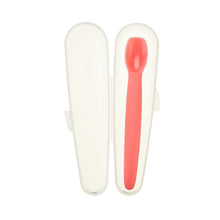 Load image into Gallery viewer, Innobaby Din Din SMART Silicone Baby Spoon With Carrying Case Gum Friendly
