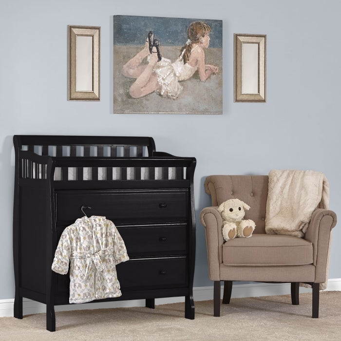 Dream On Me Marcus Changing Table and Dresser