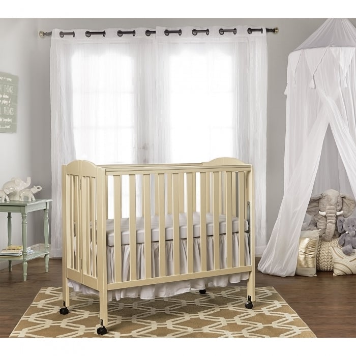 Dream On Me 3 in 1 Folding Portable Crib + Free 3" Mattress - Mega Babies