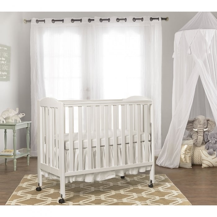 Dream On Me 3 in 1 Folding Portable Crib + Free 3" Mattress - Mega Babies