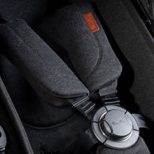 Load image into Gallery viewer, Silver Cross Wave 2022 Stroller
