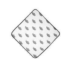 Load image into Gallery viewer, Innobaby Dono&amp;Dono Hooded Cotton Muslin Towel For Infants And Babies
