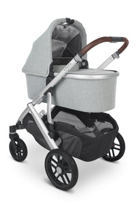 Keep your newborn comfortable in the large bassinet supplied with the Vista V2 from Mega babies.