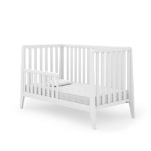 Load image into Gallery viewer, dadada Boston 3-in-1 Convertible Crib

