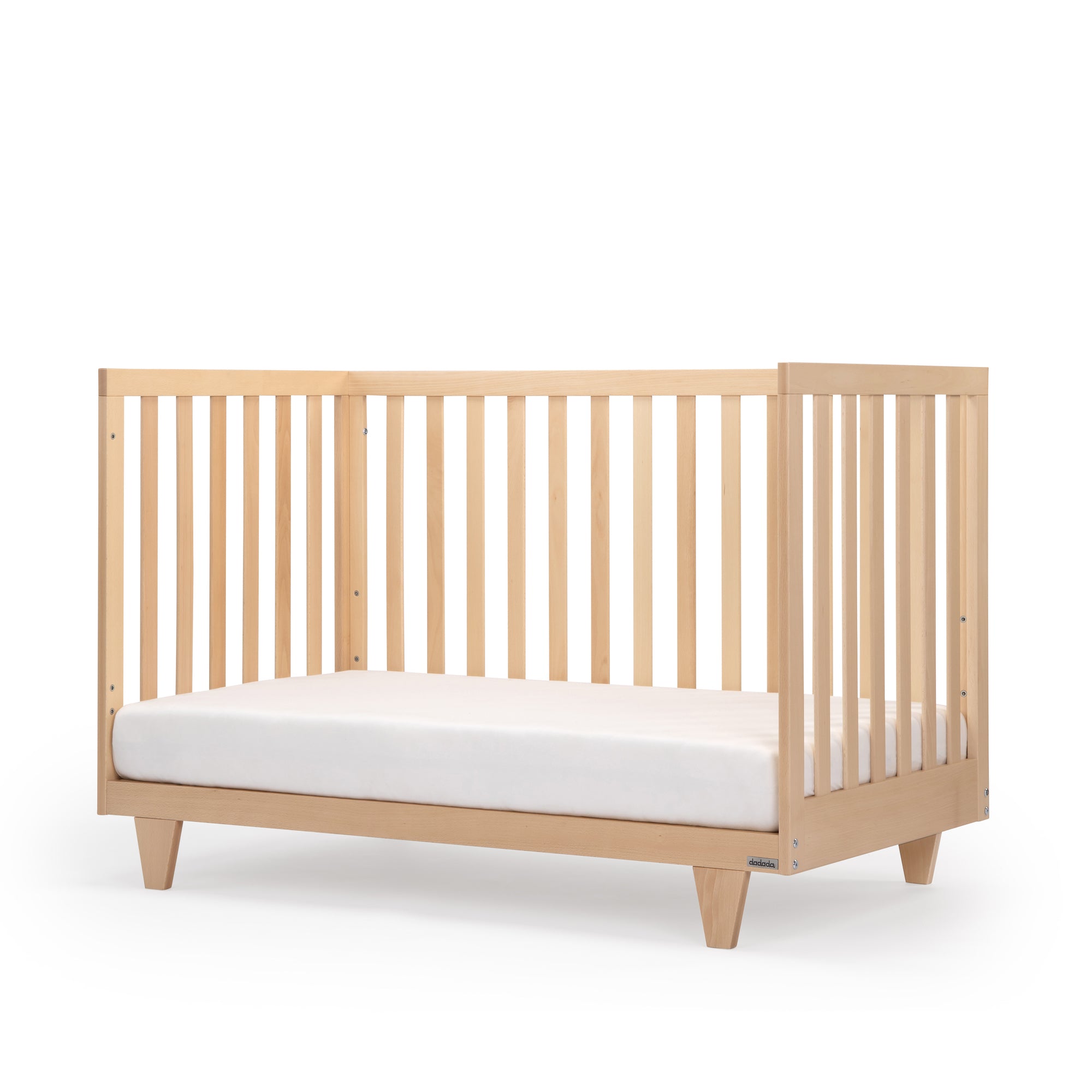 dadada Cambridge 3 in 1 Convertible Crib Swaddles Baby