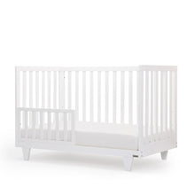 Load image into Gallery viewer, dadada Cambridge 3-in-1 Convertible Crib
