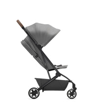 Load image into Gallery viewer, There is a useful shopping basket under the Joolz Aer stroller, featured by Mega babies.
