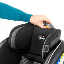 Load image into Gallery viewer, Chicco NextFit Max Zip Air Convertible Car Seat
