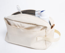 Load image into Gallery viewer, CHILDHOME MOMLIFE TOILETRY BAG
