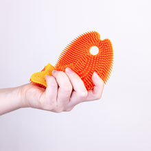 Load image into Gallery viewer, Innobaby SPIKE SIlicone Sensory Fish
