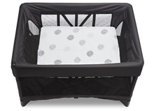 Load image into Gallery viewer, 4moms Breeze Plus Cotton Bassinet Sheet
