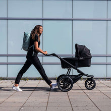Load image into Gallery viewer, Thule Urban Glide 2 Bassinet
