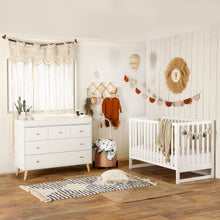 Load image into Gallery viewer, dadada Austin 3-in-1 Convertible Crib

