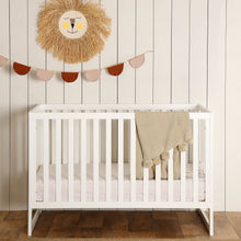 Load image into Gallery viewer, dadada Austin 3-in-1 Convertible Crib
