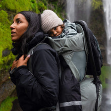 Load image into Gallery viewer, Thule Sapling Child Carrier
