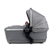 Load image into Gallery viewer, Silver Cross Wave 2021 Bassinet
