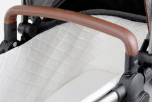 Load image into Gallery viewer, Silver Cross Wave 2021 Bassinet
